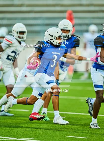 Thumbnail 3 in Atascocita vs King (A Team) photogallery.