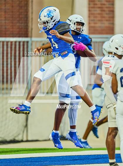 Thumbnail 2 in Atascocita vs King (A Team) photogallery.