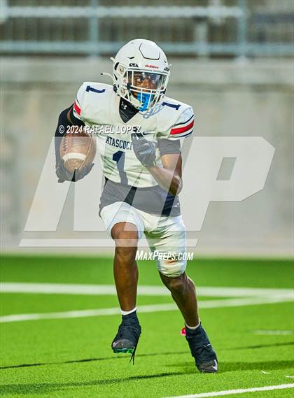 Thumbnail 3 in Atascocita vs King (A Team) photogallery.
