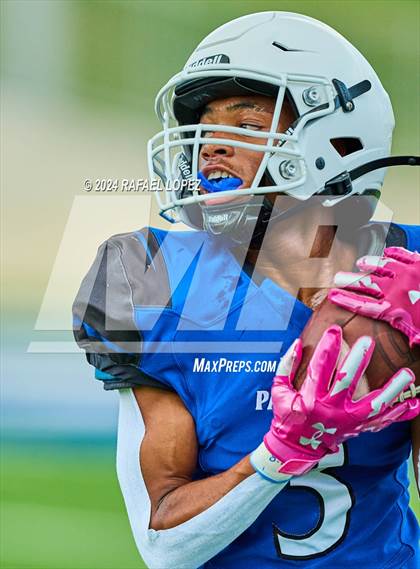 Thumbnail 3 in Atascocita vs King (A Team) photogallery.