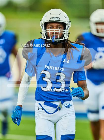 Thumbnail 2 in Atascocita vs King (A Team) photogallery.