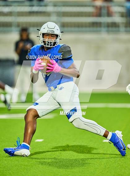 Thumbnail 1 in Atascocita vs King (A Team) photogallery.