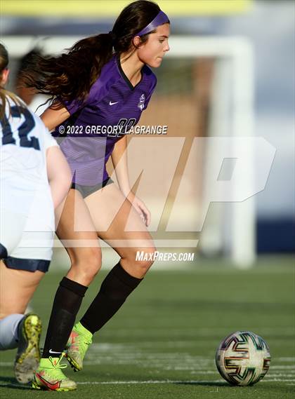 Thumbnail 1 in Bell vs Timber Creek (UIL 6A Bi-District Playoff) photogallery.