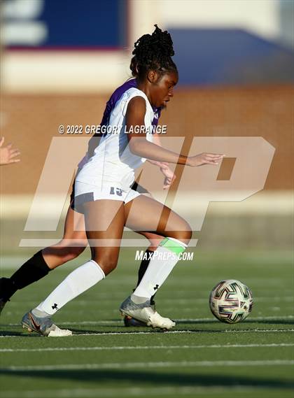 Thumbnail 1 in Bell vs Timber Creek (UIL 6A Bi-District Playoff) photogallery.