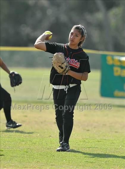 Thumbnail 3 in Tustin @ Brea Olinda photogallery.