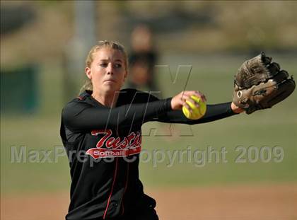 Thumbnail 3 in Tustin @ Brea Olinda photogallery.