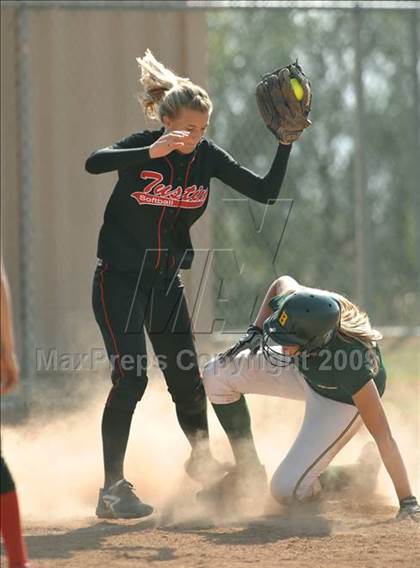 Thumbnail 2 in Tustin @ Brea Olinda photogallery.