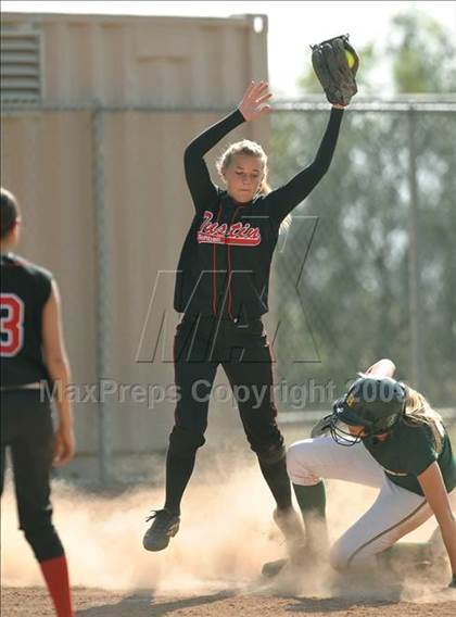 Thumbnail 1 in Tustin @ Brea Olinda photogallery.
