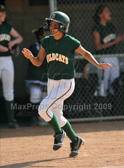 Thumbnail 2 in Tustin @ Brea Olinda photogallery.