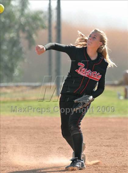 Thumbnail 2 in Tustin @ Brea Olinda photogallery.
