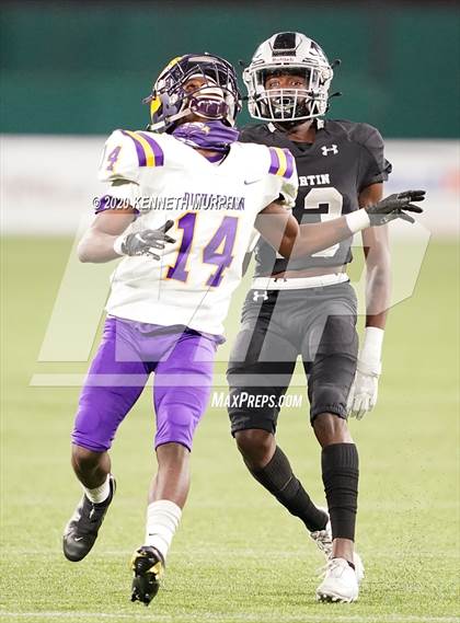 Thumbnail 3 in Martin vs Richardson (UIL 6A Bi-District) photogallery.