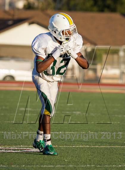 Thumbnail 2 in Royal @ Simi Valley photogallery.