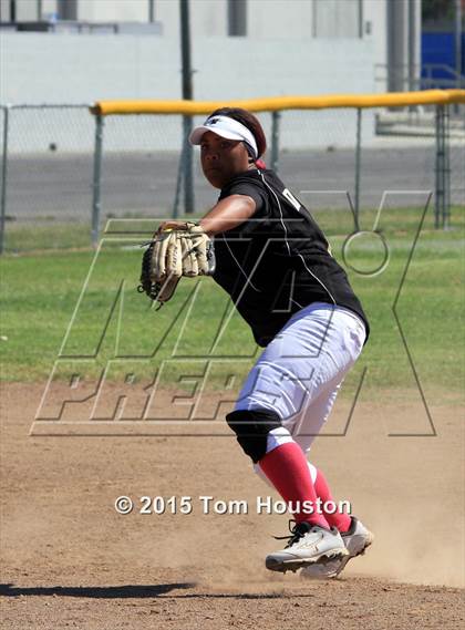 Thumbnail 3 in Northview vs Oceanside (Northview Tournament) photogallery.