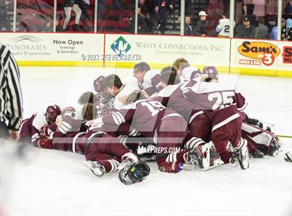 Thumbnail 2 in Glenwood Springs vs. Cheyenne Mountain (CHSAA 4A State Final) photogallery.