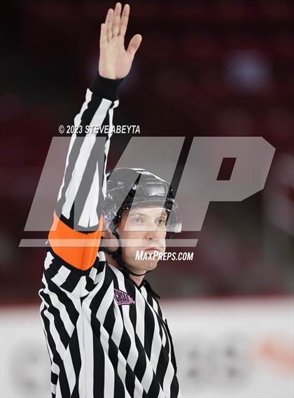 Thumbnail 2 in Glenwood Springs vs. Cheyenne Mountain (CHSAA 4A State Final) photogallery.