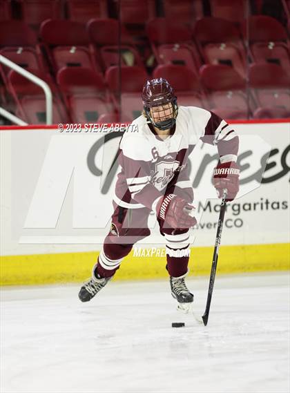 Thumbnail 3 in Glenwood Springs vs. Cheyenne Mountain (CHSAA 4A State Final) photogallery.