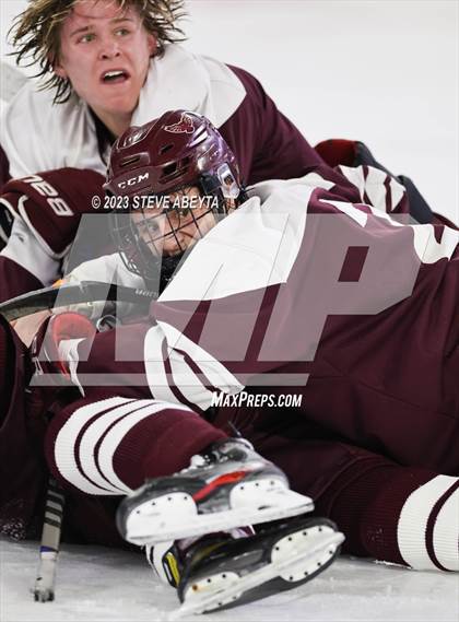 Thumbnail 3 in Glenwood Springs vs. Cheyenne Mountain (CHSAA 4A State Final) photogallery.