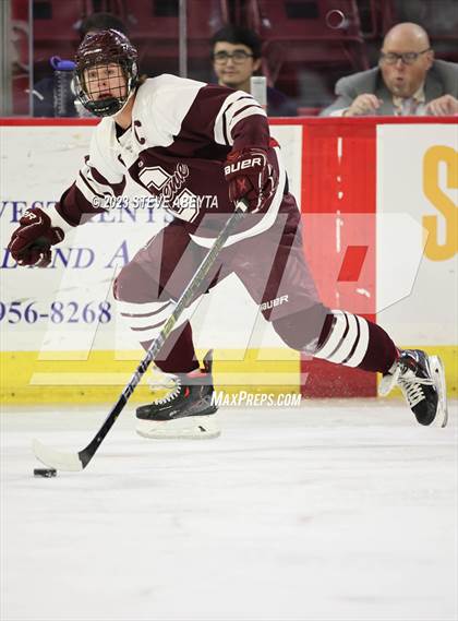Thumbnail 2 in Glenwood Springs vs. Cheyenne Mountain (CHSAA 4A State Final) photogallery.