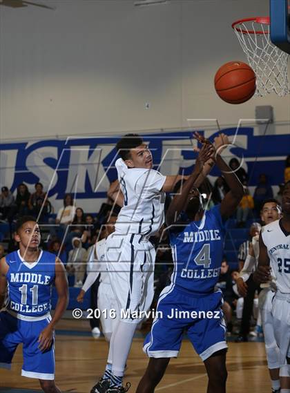 Thumbnail 1 in Middle College vs. Central City Value photogallery.