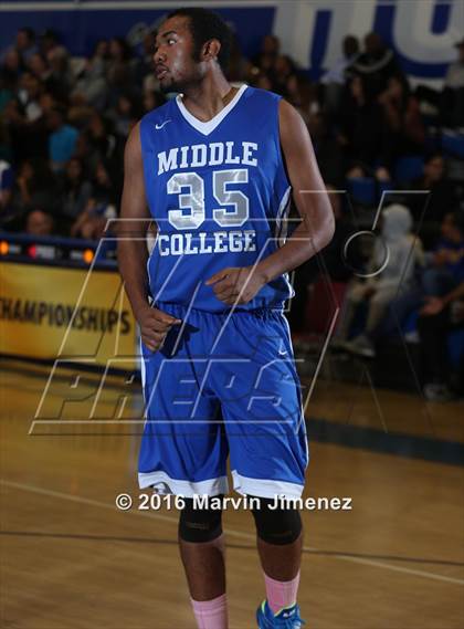 Thumbnail 2 in Middle College vs. Central City Value photogallery.