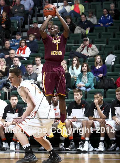 Thumbnail 1 in Union-Endicott vs Mt. Vernon (NYSPHSAA Regional Final) photogallery.