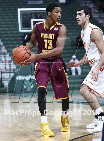 Thumbnail 3 in Union-Endicott vs Mt. Vernon (NYSPHSAA Regional Final) photogallery.