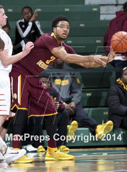 Thumbnail 2 in Union-Endicott vs Mt. Vernon (NYSPHSAA Regional Final) photogallery.