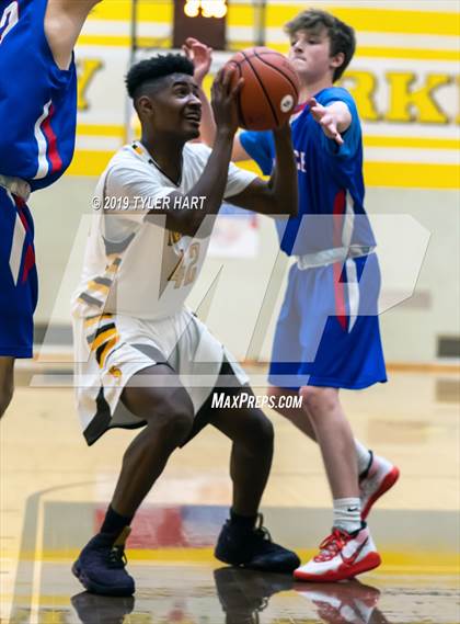 Thumbnail 2 in Eminence @ Speedway photogallery.