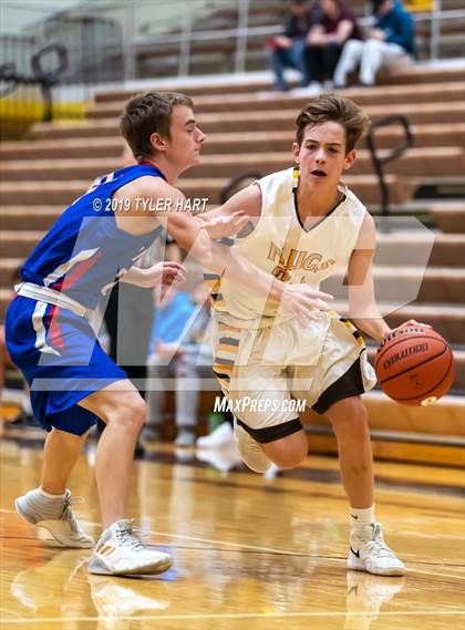 Thumbnail 3 in Eminence @ Speedway photogallery.