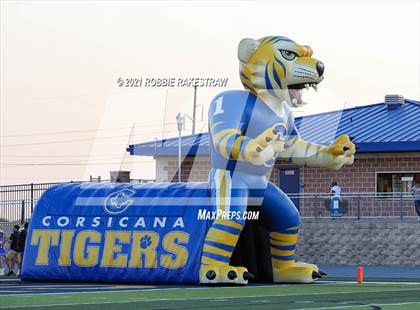 Thumbnail 1 in Whitehouse @ Corsicana photogallery.