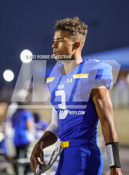 Thumbnail 3 in Whitehouse @ Corsicana photogallery.