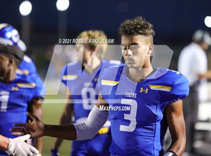 Thumbnail 1 in Whitehouse @ Corsicana photogallery.