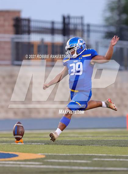 Thumbnail 2 in Whitehouse @ Corsicana photogallery.