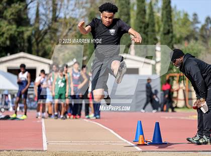 Thumbnail 2 in Herd Roundup @ Elk Grove HS photogallery.