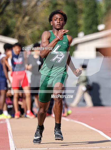 Thumbnail 3 in Herd Roundup @ Elk Grove HS photogallery.