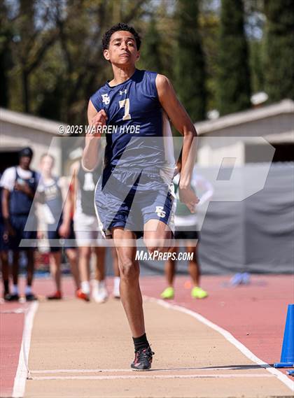 Thumbnail 2 in Herd Roundup @ Elk Grove HS photogallery.