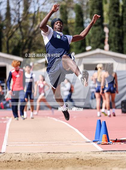 Thumbnail 1 in Herd Roundup @ Elk Grove HS photogallery.