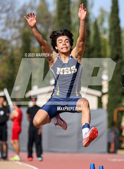 Thumbnail 2 in Herd Roundup @ Elk Grove HS photogallery.