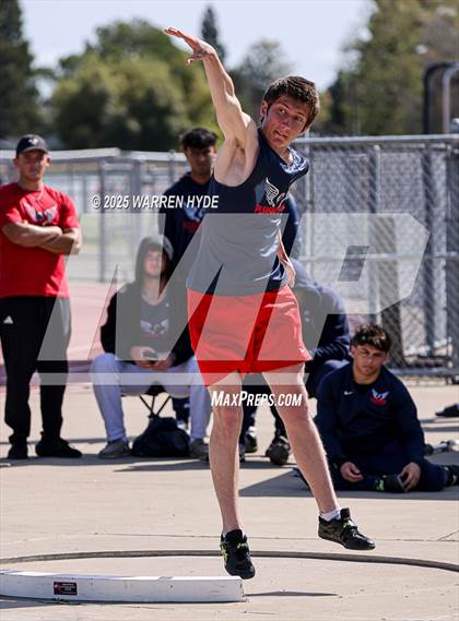 Thumbnail 3 in Herd Roundup @ Elk Grove HS photogallery.