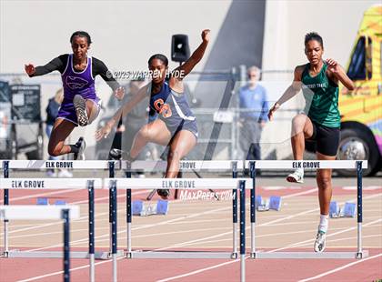 Thumbnail 2 in Herd Roundup @ Elk Grove HS photogallery.