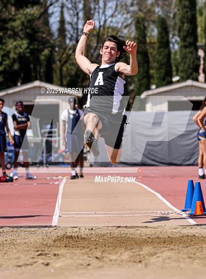 Thumbnail 2 in Herd Roundup @ Elk Grove HS photogallery.