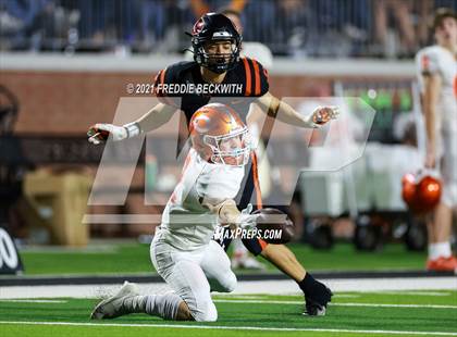 Thumbnail 1 in Gilmer vs. Celina (UIL 4A D2 Semifinal) photogallery.
