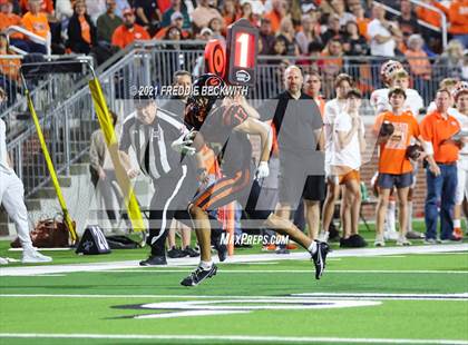 Thumbnail 1 in Gilmer vs. Celina (UIL 4A D2 Semifinal) photogallery.