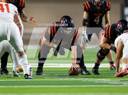 Thumbnail 2 in Gilmer vs. Celina (UIL 4A D2 Semifinal) photogallery.