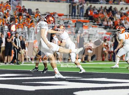 Thumbnail 3 in Gilmer vs. Celina (UIL 4A D2 Semifinal) photogallery.