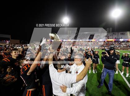 Thumbnail 1 in Gilmer vs. Celina (UIL 4A D2 Semifinal) photogallery.