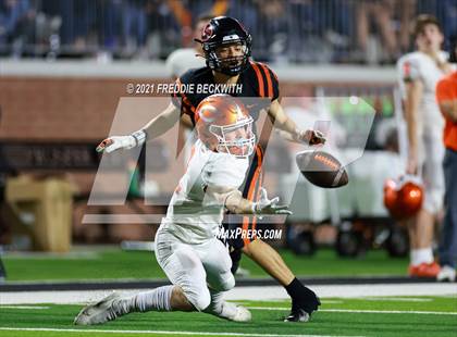 Thumbnail 3 in Gilmer vs. Celina (UIL 4A D2 Semifinal) photogallery.