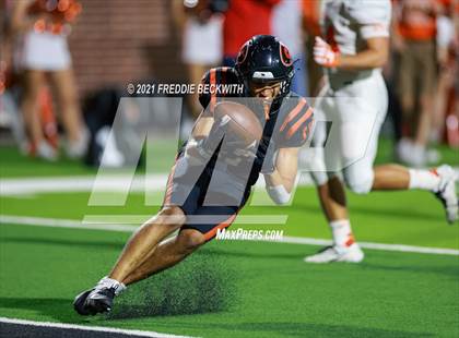 Thumbnail 2 in Gilmer vs. Celina (UIL 4A D2 Semifinal) photogallery.
