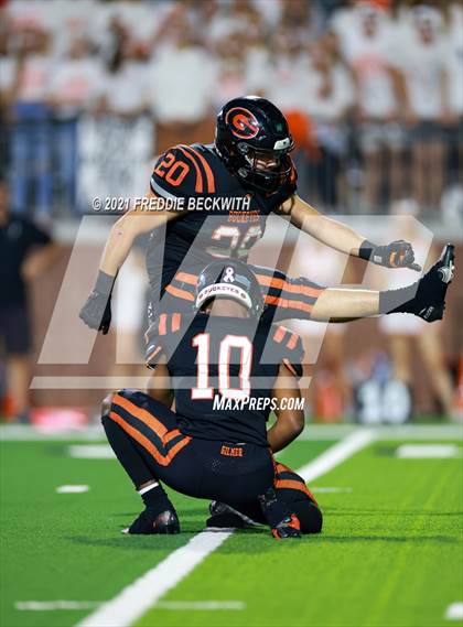 Thumbnail 2 in Gilmer vs. Celina (UIL 4A D2 Semifinal) photogallery.