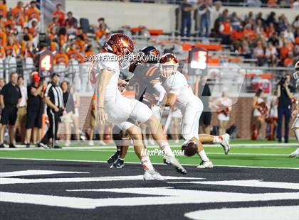 Thumbnail 2 in Gilmer vs. Celina (UIL 4A D2 Semifinal) photogallery.